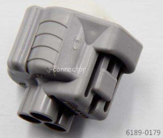 TPA 3 Pin ช่องเสียบสายไฟยานยนต์ 6189-0179 4-7 วันระยะเวลารอสินค้า