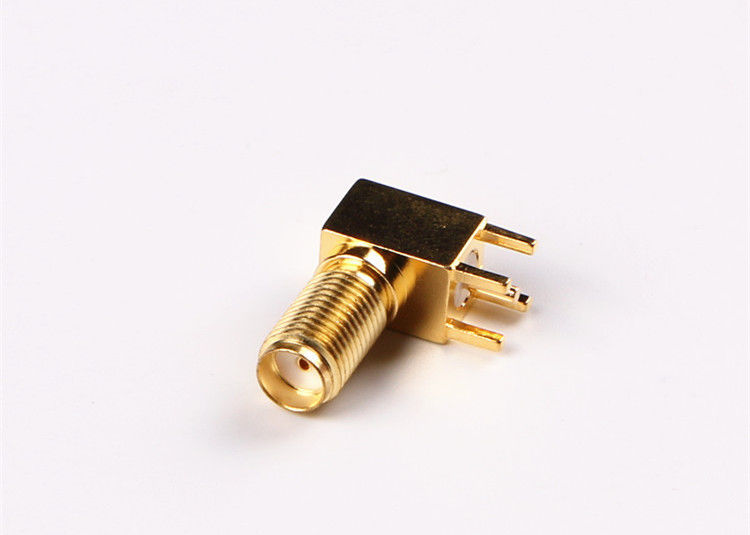 มุมขวา SMA Connector ขั้วต่อตัวผู้เสียบตัวประสาน RF ตัวเชื่อมต่อโคแอกเซียลน้ำหนักเบา