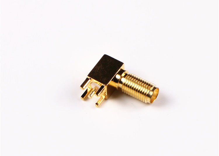 มุมขวา SMA Connector ขั้วต่อตัวผู้เสียบตัวประสาน RF ตัวเชื่อมต่อโคแอกเซียลน้ำหนักเบา